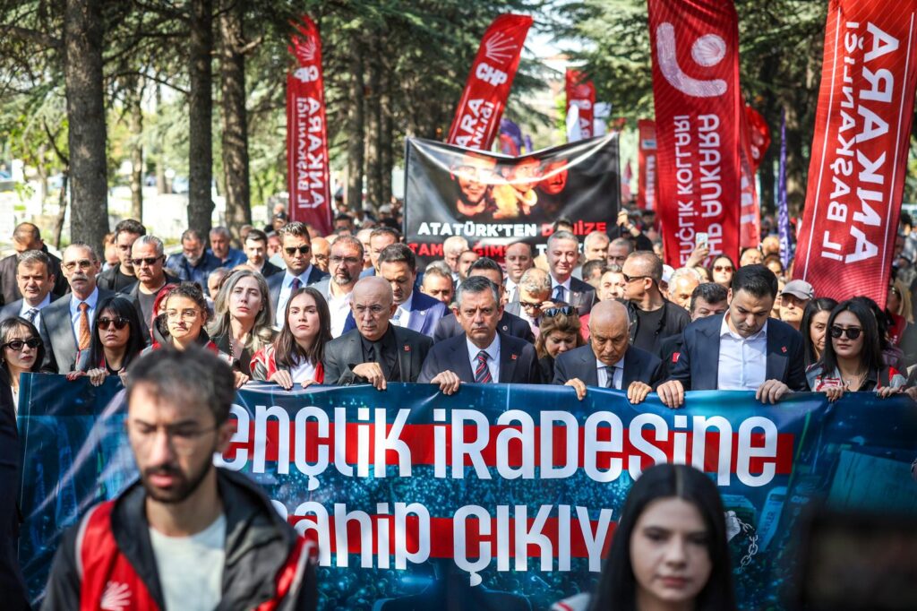 CHP Lideri Özgür Özel: “Deniz Gezmiş, Yusuf Aslan ve Hüseyin İnan’ın Tam Bağımsız Türkiye Hayaline Ortak Olduk”