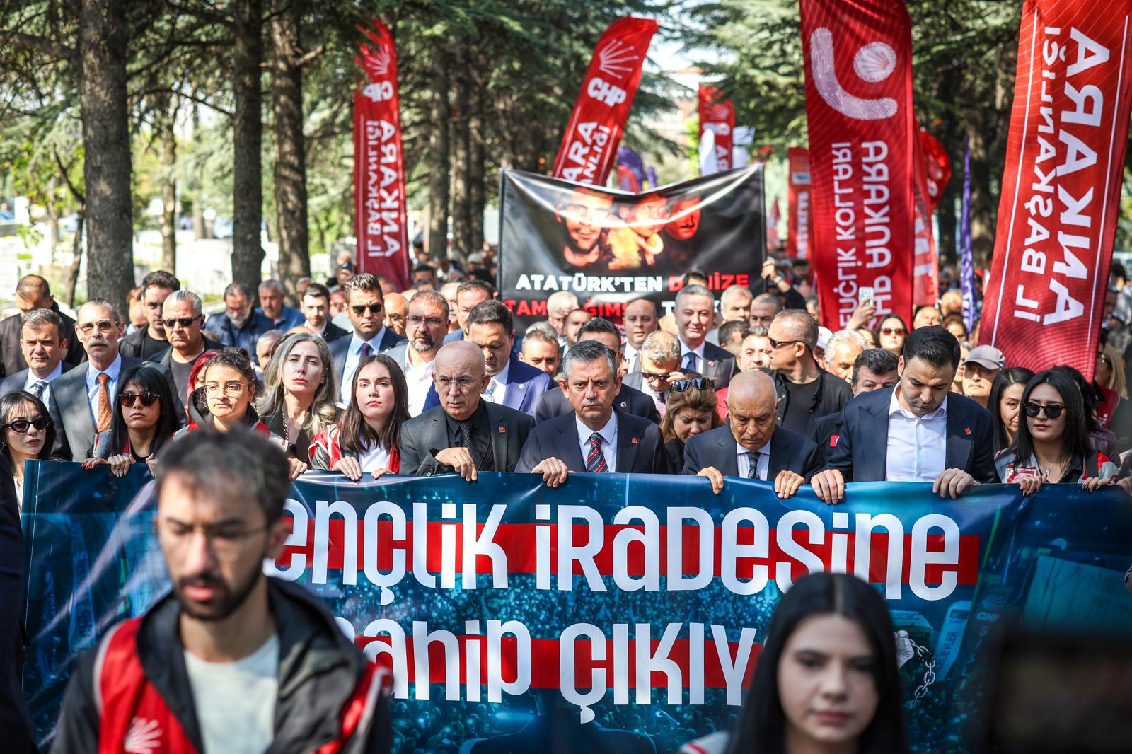 CHP Lideri Özgür Özel: “Deniz Gezmiş, Yusuf Aslan ve Hüseyin İnan’ın Tam Bağımsız Türkiye Hayaline Ortak Olduk”