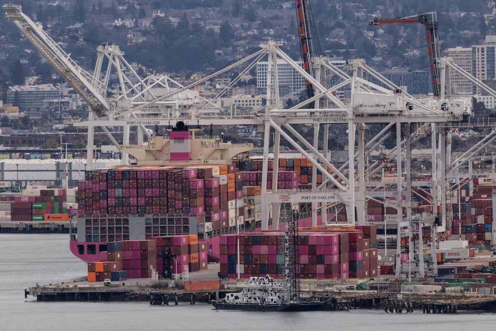 ABD Senatosu’ndan Trump’ın Gümrük Tarifelerine Destek: Ekonomik Daralma Uyarılarına Rağmen Ret Kararı