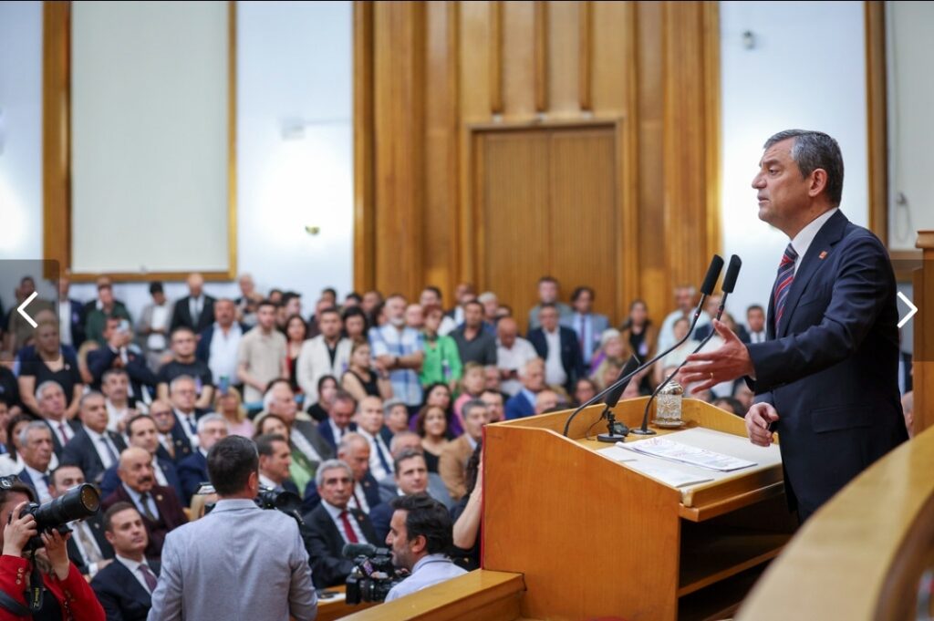 Özgür Özel’den KHK Mesajı: “Kimse Akrabasının Temasıyla Yaftalanmayacak, Kayıp Kuşaklar Yaratılmayacak”