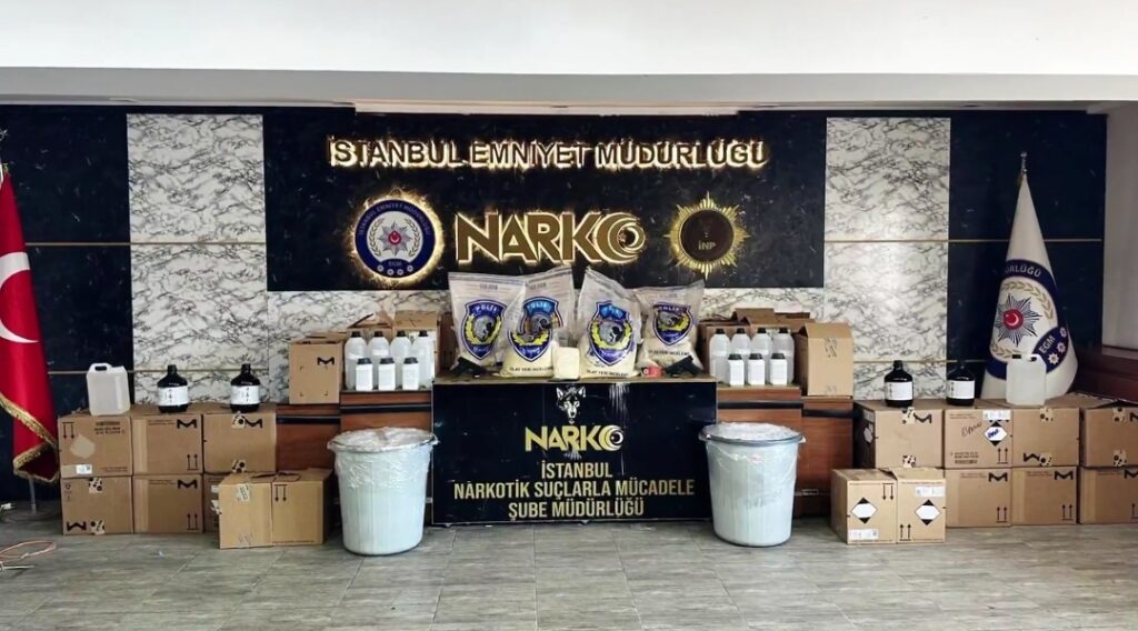 İstanbul’da Dev Uyuşturucu Operasyonu: 15 Ton Bonzai Üretimine Yetecek Ham Madde Ele Geçirildi!