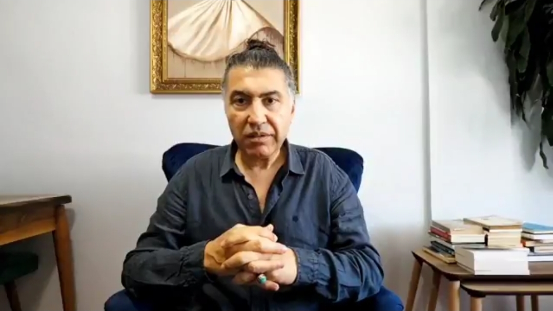 TRT Eski Spikeri ve Uluslararası Basın Kartı (IPC) Sahibi Sırrı Er: “Adalet mi, Zulüm mü? Siyah mı, Beyaz mı? Vicdan Nerede Duruyor?”