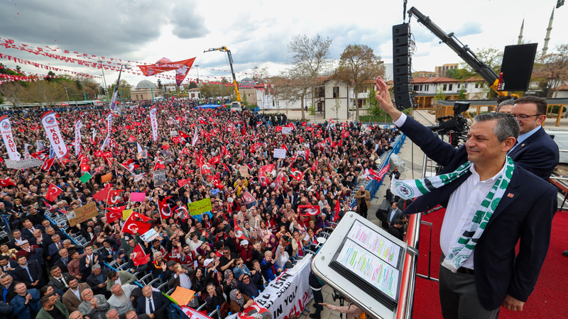 Özgür Özel’den Konya’da Sert Çıkış: “Adalet Konya’nın Vicdanıyla Gelecek, Ekrem Başkan’ı Telef Ettirmez, Cumhurbaşkanı Yapar!”