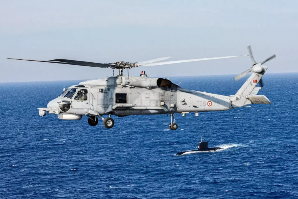 Antalya Açıklarında SH-70 Helikopteri Denize Zorunlu İniş Yaptı: 4 Personelin Durumu İyi