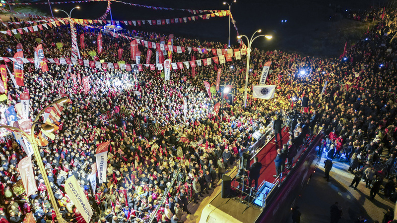 CHP Lideri Özel’den Sert Sözler: “AK Parti Artık Vesayet Odağı, Erdoğan İmamoğlu’nu Telef Edemez!”
