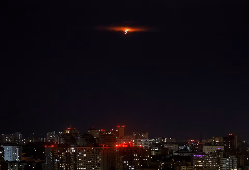 Ukrayna’da F-16 Pilotu, Rusya’nın Yoğun Hava Saldırısını Engellerken Yaşamını Yitirdi