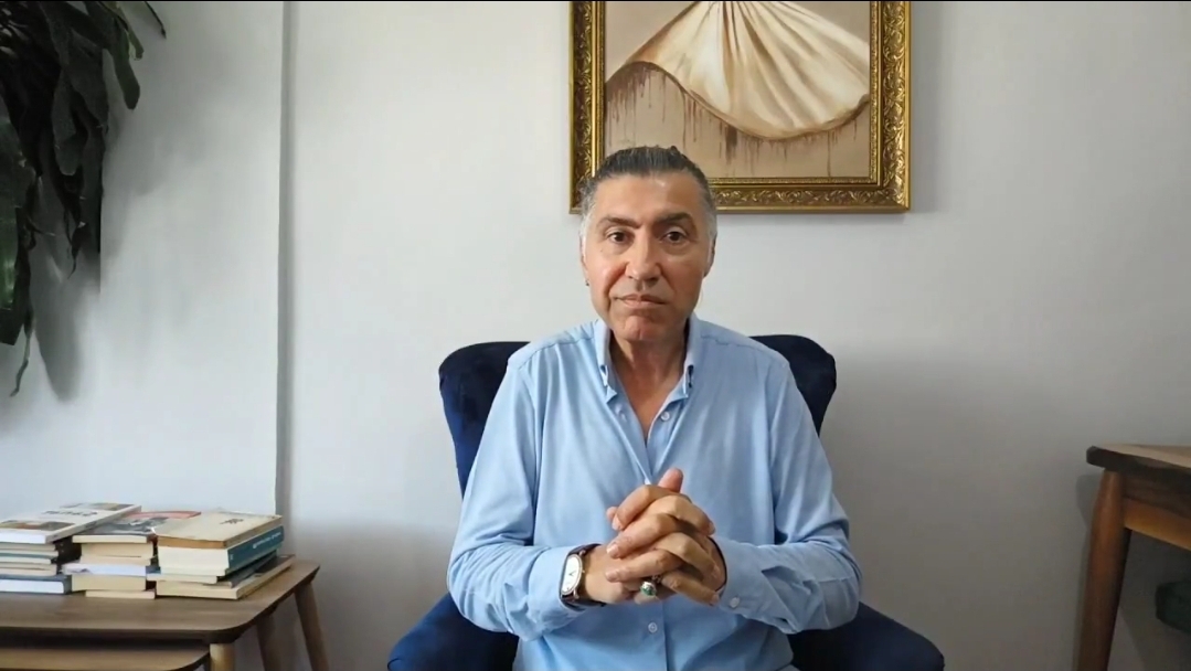 🎙️ TRT Eski Spikeri Sırrı Er’den Hakîkat ve Adalet Üzerine Etkileyici Mesaj!