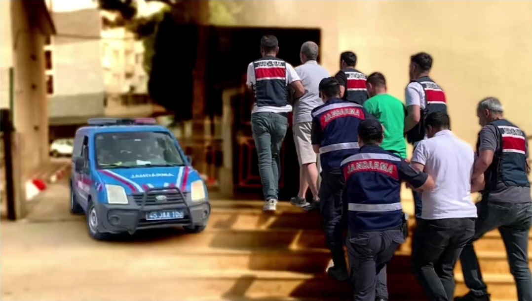 28 İlde DEAŞ’a Darbe: 153 Şüpheli Jandarma Operasyonlarında Yakalandı!