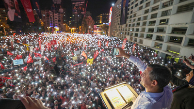 CHP Lideri Özgür Özel’den Antalya’da Sert Mesajlar: “Erdoğan Gideceğini Söylerse Herkes Rahatlar”