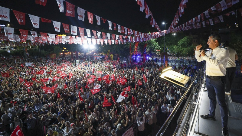 CHP Lideri Özel’den Kartal’da Sert Mesajlar: “Bu Haksızlığa Meydan Okumaya Var Mısınız?”