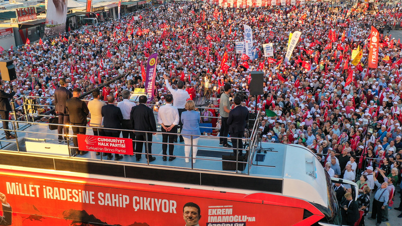 CHP Lideri Özgür Özel’den Malatya’da Sert Mesajlar: “Türkiye’nin Birinci Partisi CHP’yi Kimseye Aşağılatmam, Alnını Karışlarım!”