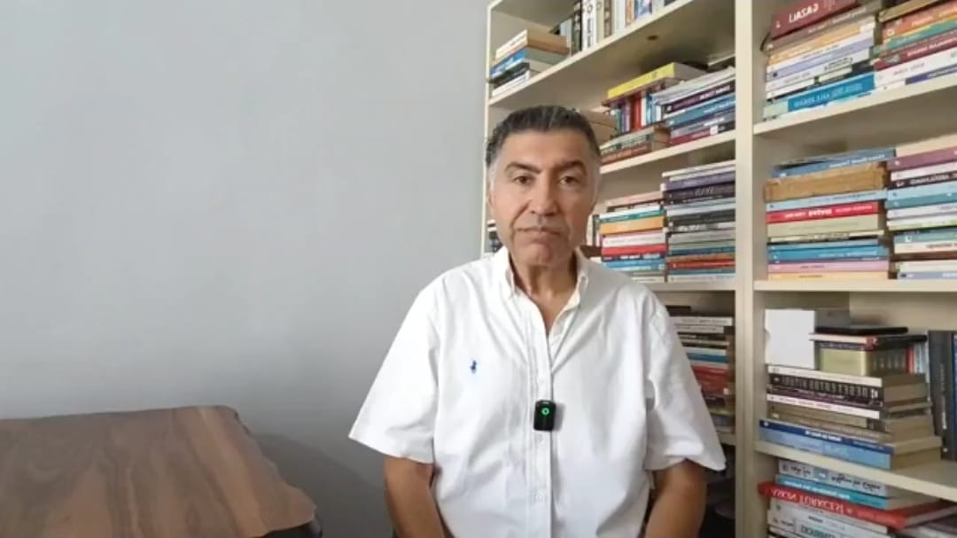 TRT Eski Spikeri Sırrı Er’den Çarpıcı Uyarı: “Çürüdük, Farkında Değiliz!”