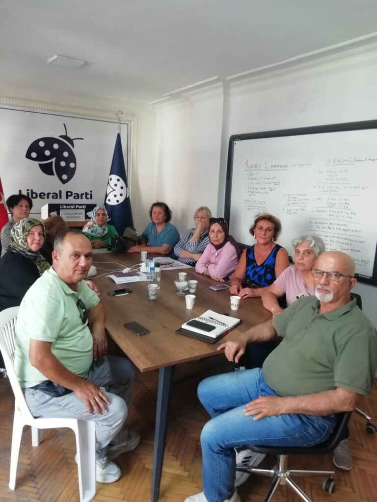 15 Temmuz Mağduru Asker Aileleri, Liberal Parti Genel Merkezi’ni Ziyaret Etti