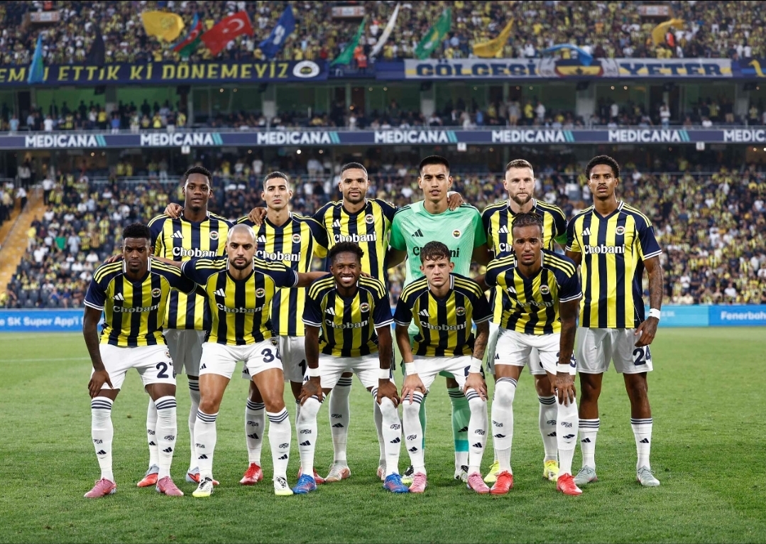 Fenerbahçe, UEFA Şampiyonlar Ligi’nde Play-Off’a Yükseldi: Rakip Benfica