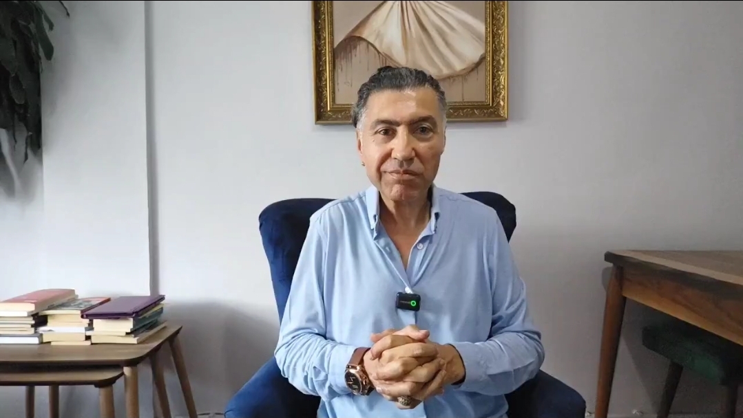 TRT Eski Spikeri Sırrı Er’den Bozuk Düzen Uyarısı: Adaletsizliğe Sessiz Kalmayın!