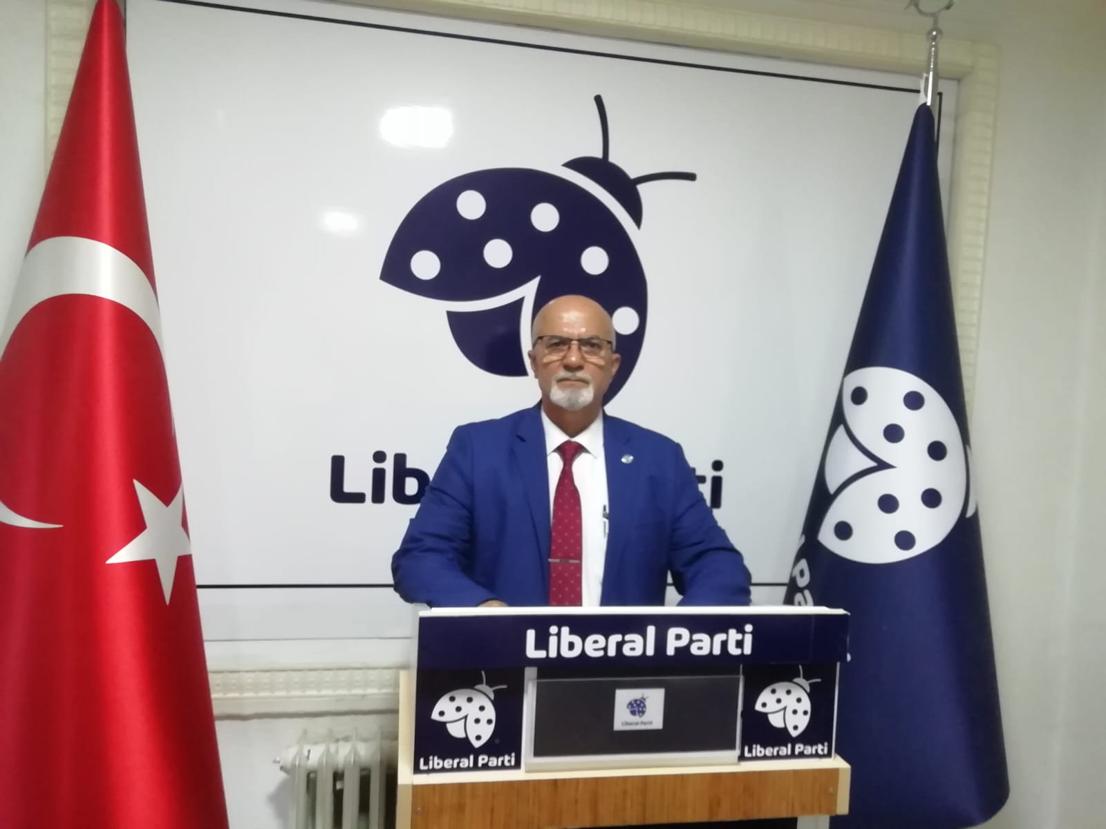 Liberal Parti Lideri Zübeyir Gülabi’den Sert Çıkış: “Dış Güçlere Dayanarak İktidarda Kalmak Mümkün Değildir!”