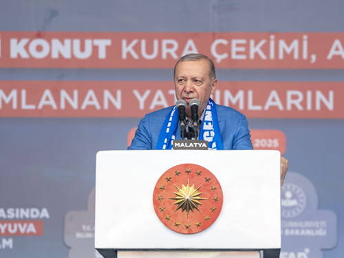 Cumhurbaşkanı Erdoğan: “Deprem bölgesindeki her 3 hak sahibinden 2’sini yeni yuvasına kavuşturduk”