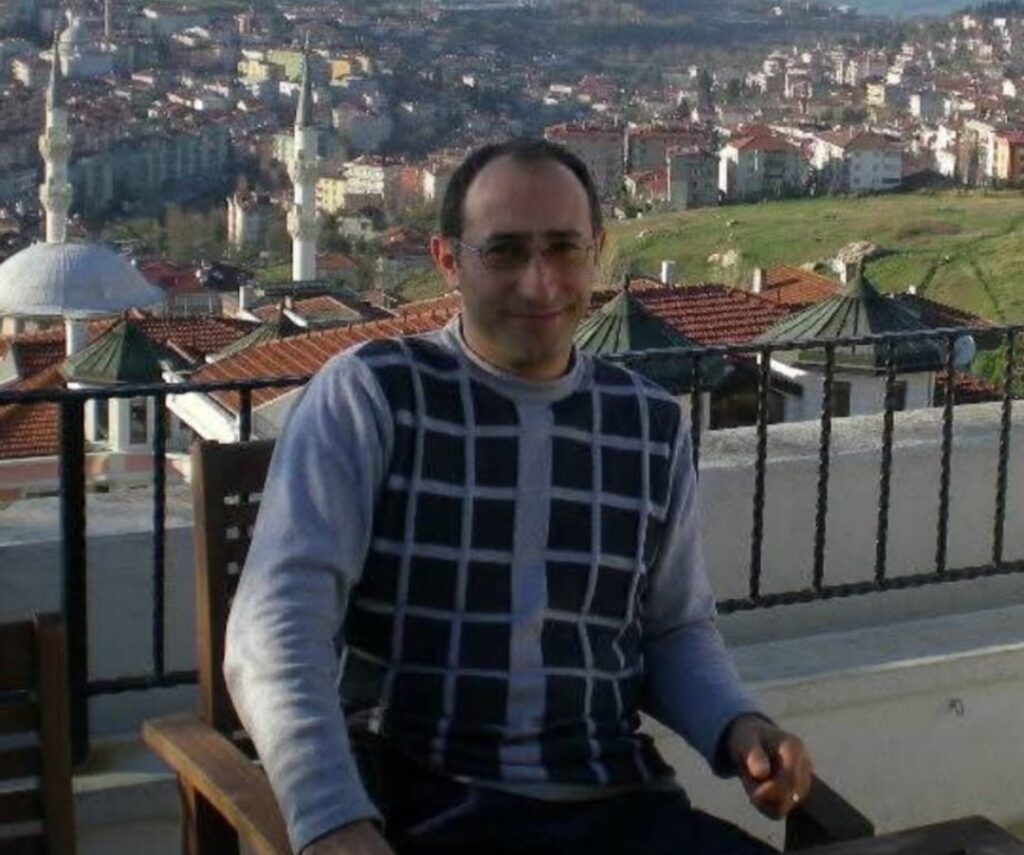 Bir KHK’lı daha… Asaleddin Çelik Tedavi Gecikmesi Yüzünden Yaşamını Kaybetti