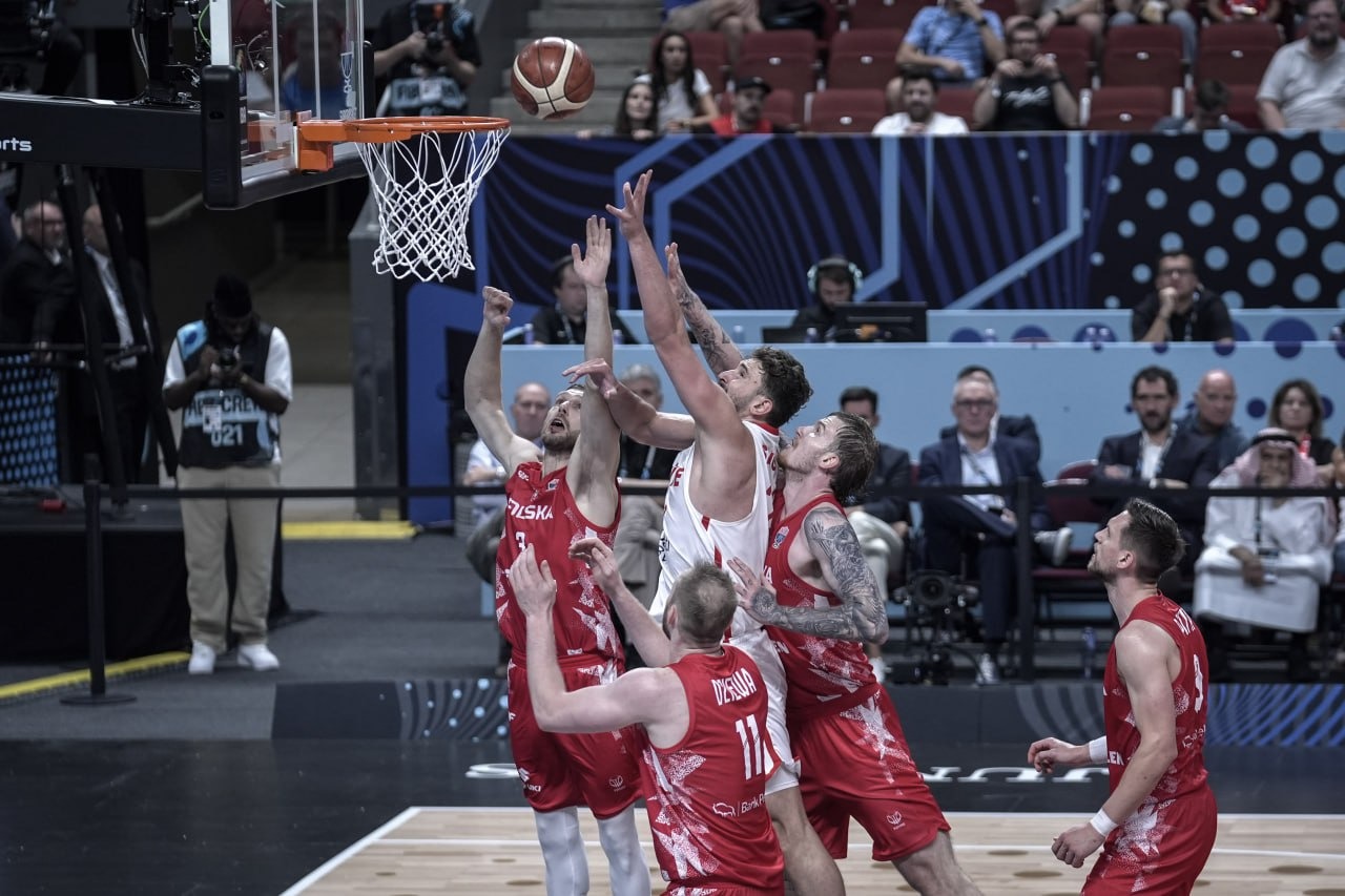 🇹🇷 12 Dev Adam Tarih Yazdı! Türkiye, EuroBasket 2025’te Yarı Finalde