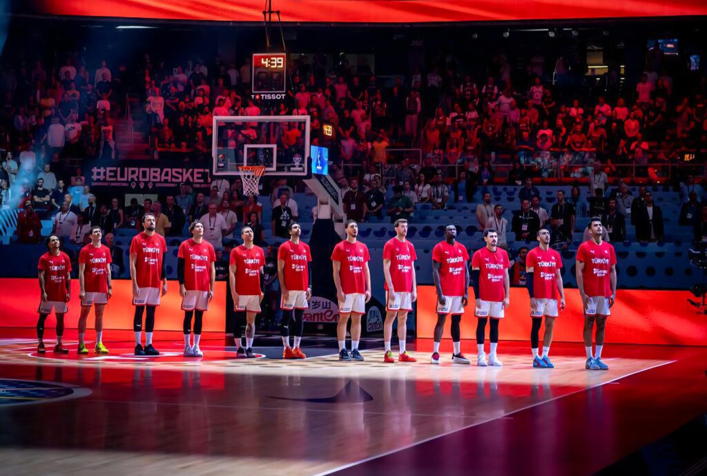 12 Dev Adam EuroBasket 2025’te 88-83’lük Finalle Avrupa İkincisi Oldu