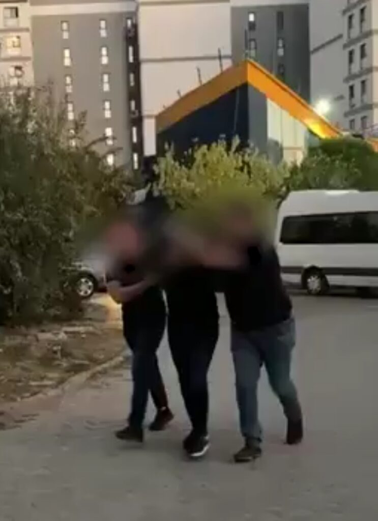 33 Yaşındaki Şüpheli Babaya Tokat Attı: İstanbul’da Yakalandı!