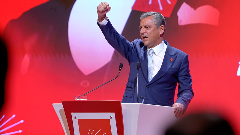 CHP Lideri Özgür Özel: “Herkes İçin Temel Vatandaşlık Geliri ve Sosyal Konut Vadediyoruz”