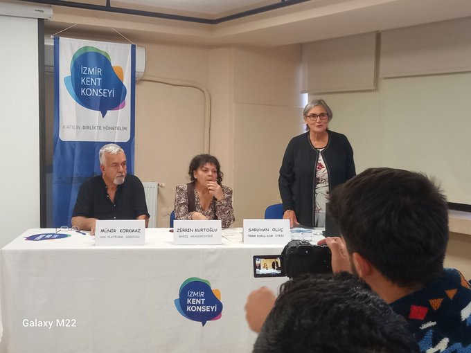 HDK İzmir Buluşmasında Münir Korkmaz’dan Açıklama: “KHK Hukuksuzluğu Çözülmeden Toplumsal Barış Olmaz”