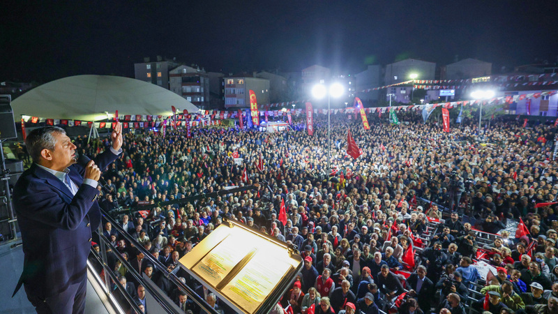 CHP Lideri Özgür Özel: “Türkiye’nin Geleceği İçin Meydanlardayız, Eylemdeyiz”
