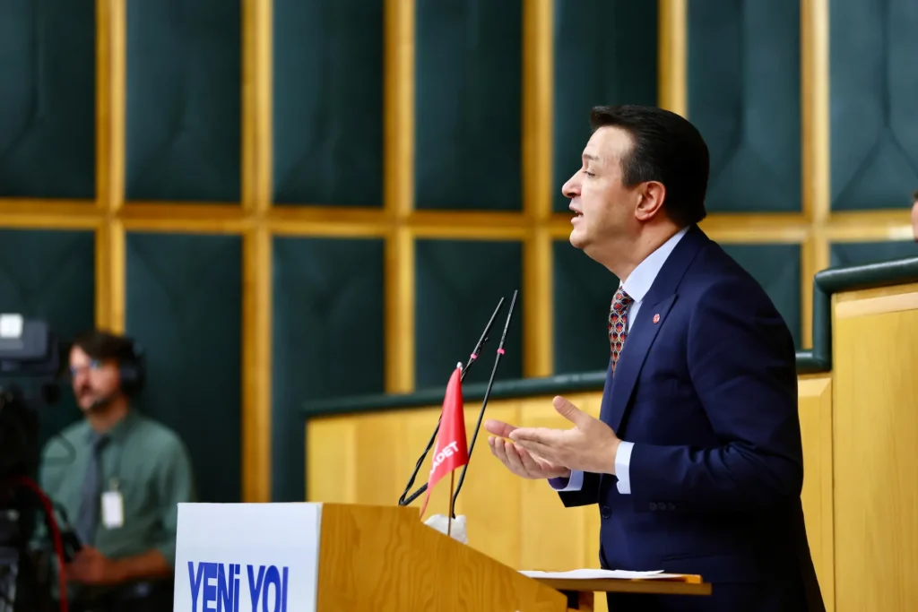 Mahmut Arıkan’dan Sert Sözler: “Trump İçi Saman Dolu Barış Güvercini!”