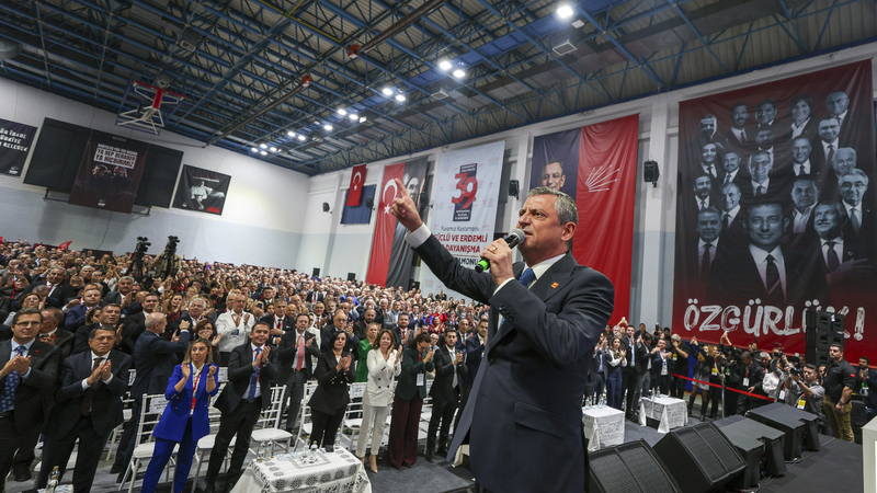 CHP Lideri Özgür Özel Kastamonu’da: “100 Yıl Önceki Cesaretle Mücadele Vadediyorum”