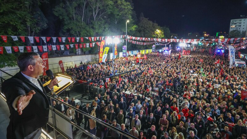 CHP Lideri Özgür Özel: “200’üncü Günde Adaletsizliklere Meydan Okuyoruz”