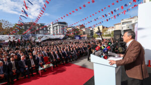 Özgür Özel: “İyiliğin ve Adaletin Yanında Olanlara Selam Olsun”