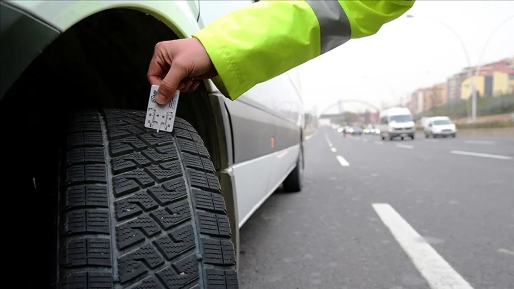 Zorunlu Kış Lastiği 15 Kasım’da Başlıyor: 5.856 TL Ceza!