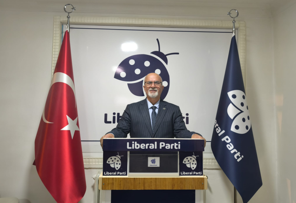 Zübeyir Gülabi’den Kritik Açıklama: Halkın Yüzde 65’i KHK’lıların Görevine Dönmesini İstiyor