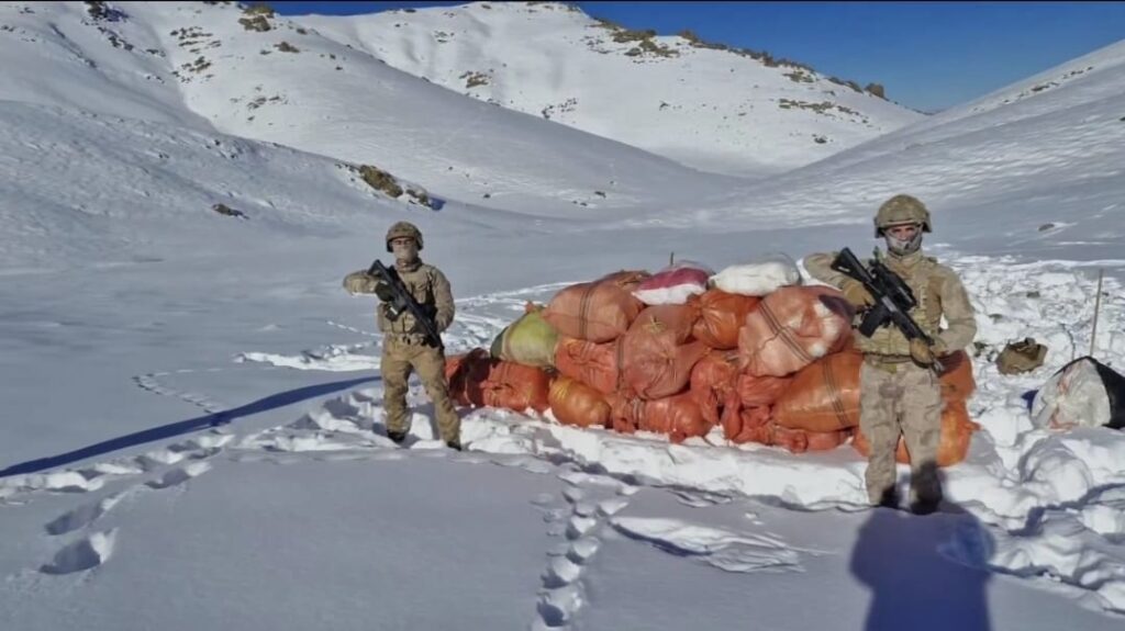 Hakkâri ve Ağrı’da Dev Uyuşturucu Operasyonu: Jandarma 1 Ton 151 Kilogram Skunk ve Metamfetamin Ele Geçirdi