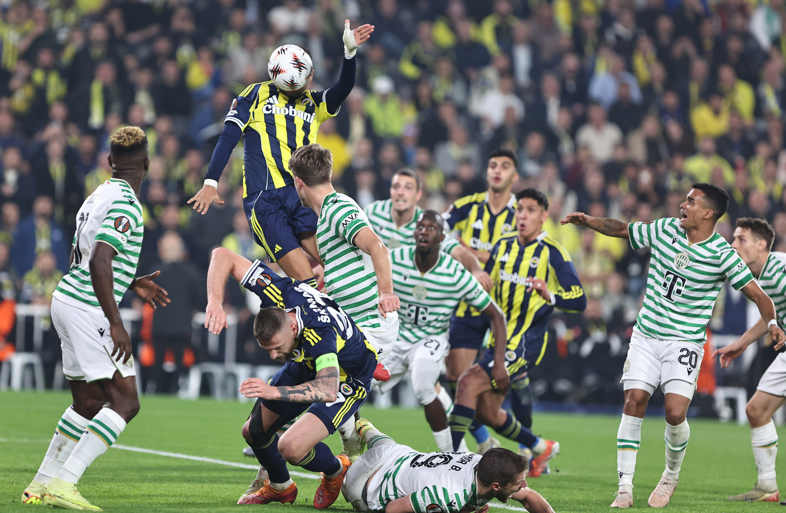 Fenerbahçe 1-1 Ferencváros: UEFA Avrupa Ligi 5. Maçta 8 Puan