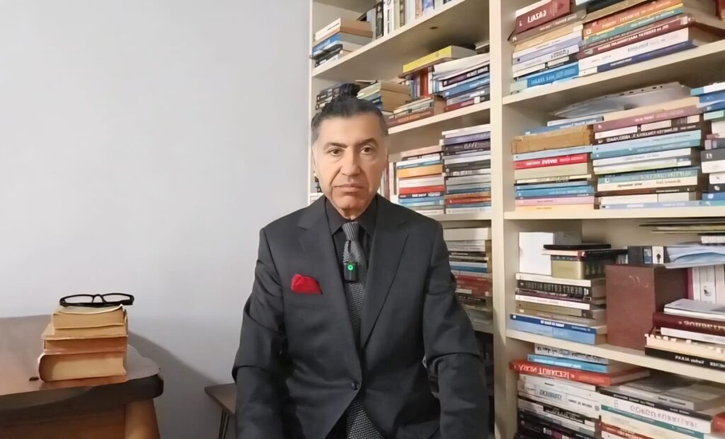 TRT Eski Spikeri Sırrı Er: “Bugün 10 Kasım!”