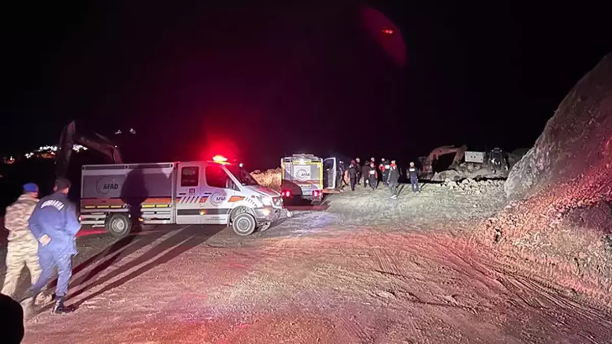 Sivas Divriği’de Demir Madeni Göçüğü: 1 İşçi Göçük Altında Kaldı