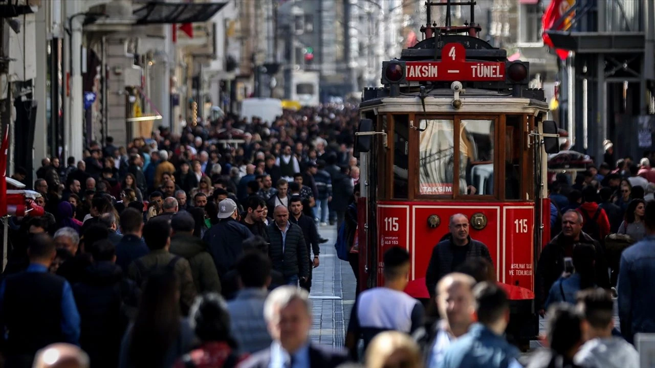 2025 İlk 7 Ayında Doğumlar Yüzde 8,3 Azaldı, Ölümler Yüzde 0,7 Arttı