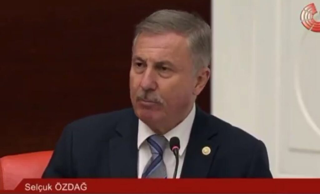 Gelecek Partisi TBMM Grup Başkanvekili Selçuk Özdağ’dan Üst Bürokrat Zammına Sert Tepki: “Kamu Reformuna Darbedir”
