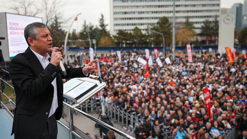 CHP Lideri Özgür Özel: “Tek Adam Yine Kaybedecek, Yurttaş Yine Bütçe Hakkını Söke Söke Alacak”