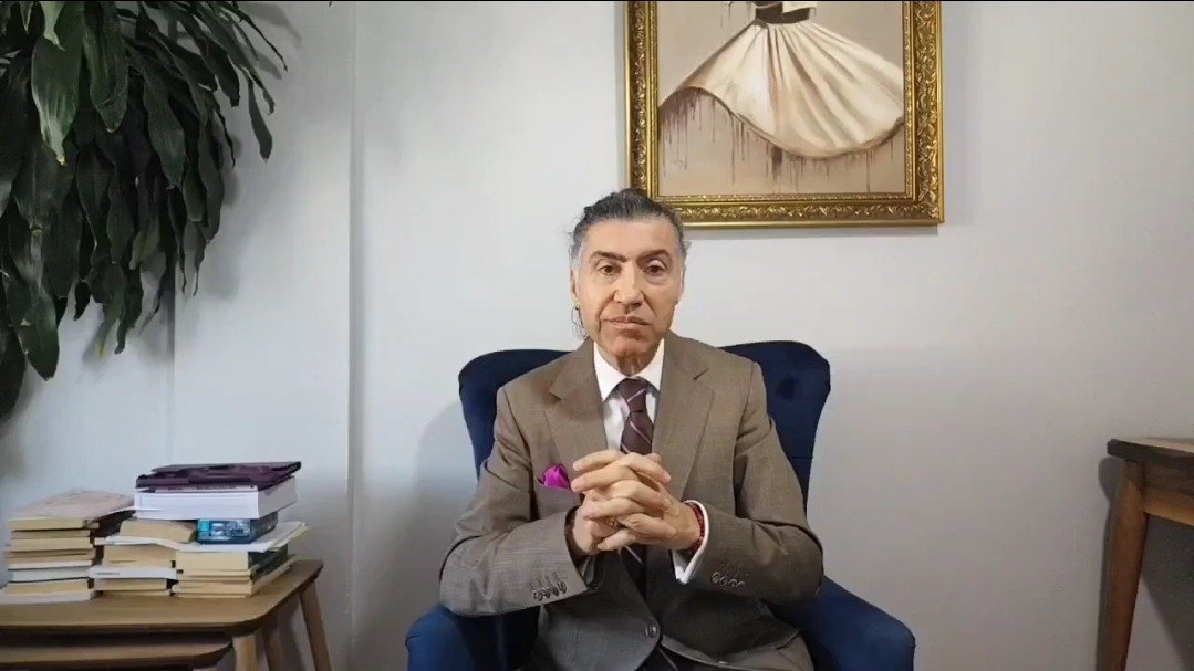 TRT Eski Spikeri Sırrı Er’den Özgür Özel’e Sert Tepki: “Ötekileştirici Dil Kabul Edilemez, Bu Ülke Hepimizin!”