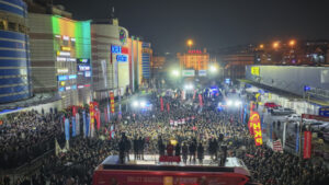 CHP Lideri Özgür Özel’den Güngören Mitinginde Sert Mesajlar: Vakit Mücadele Vakti – Asgari Ücret, Emek, Adalet Mesajları”