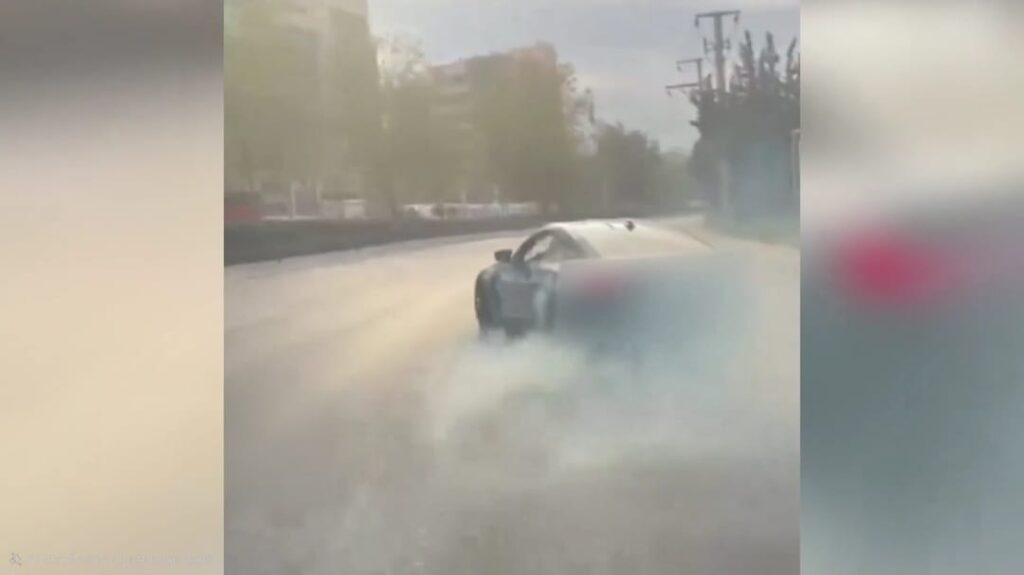 İzmir’de Drift Terörü! Trafiği Tehlikeye Atan Sürücüler Yakalandı: 140 Bin TL Ceza Geliyor