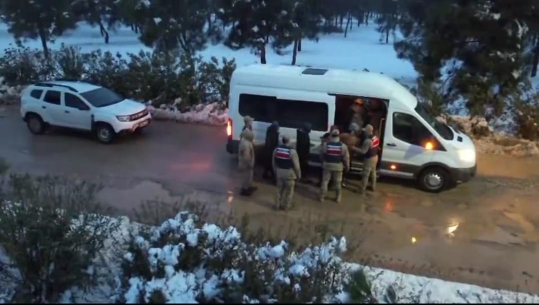 26 İlde Göçmen Kaçakçılığı Operasyonu: 171 Organizatör Yakalandı, 59 Tutuklama