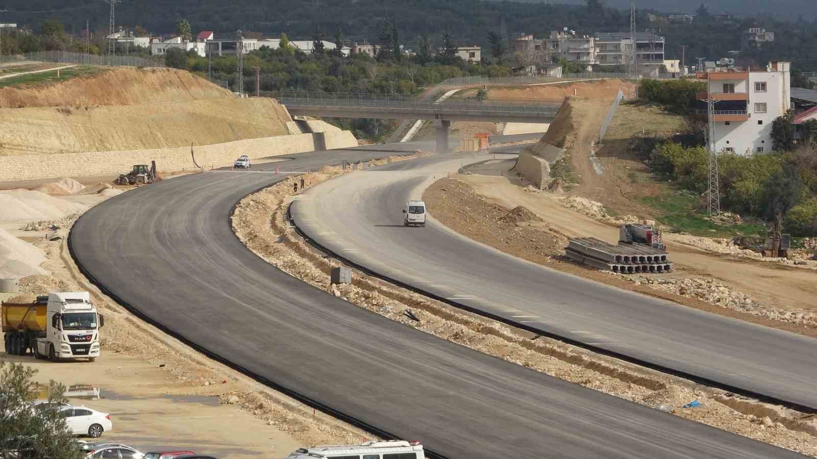 4 Bin Kişi Çalışıyor Yüzde 84’ü Tamamlandı: Çeşmeli-Kızkalesi Otoyolu Mersin Turizmine Nefes Aldıracak