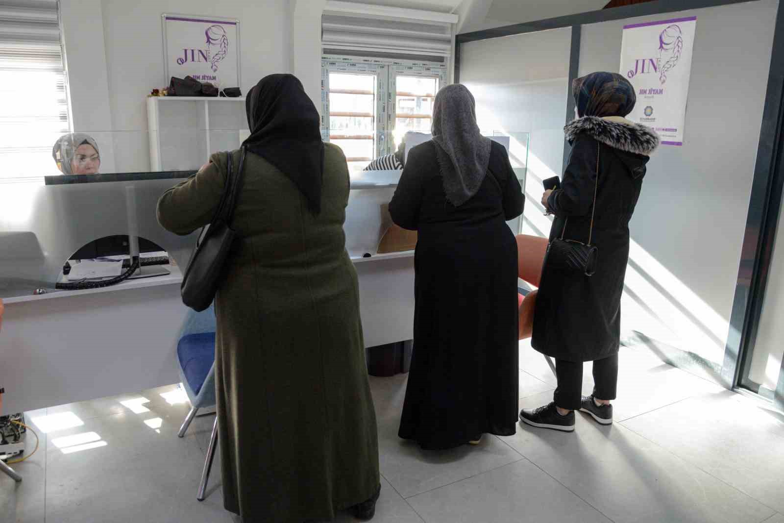 8 Bin Kadına Jınkart Dağıtıldı