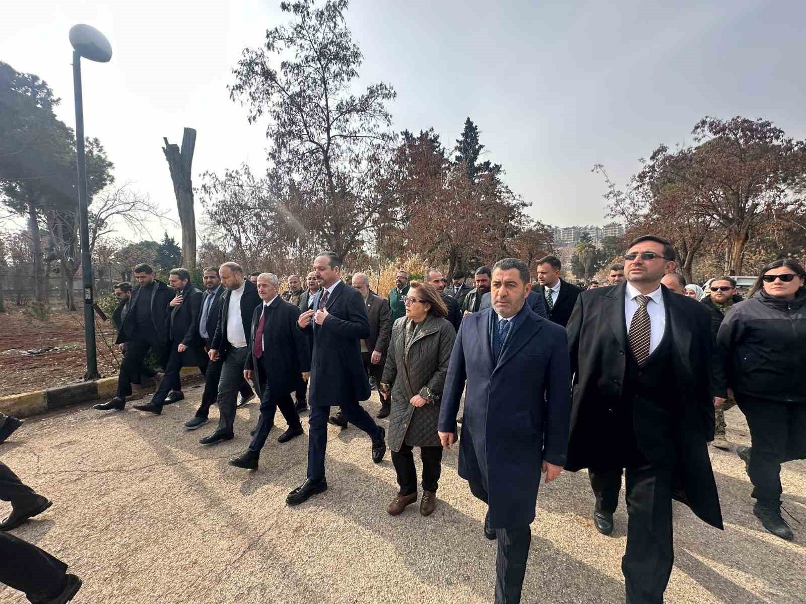 Ak Parti Gaziantep Milletvekili Bünyamin Bozgeyik: “Halep Huzura Koşuyor”