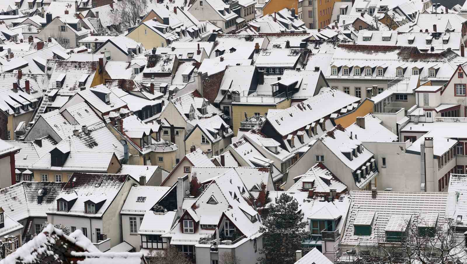 Almanya’da “Elli” Kar Fırtınası: Okullar Tatil Edildi