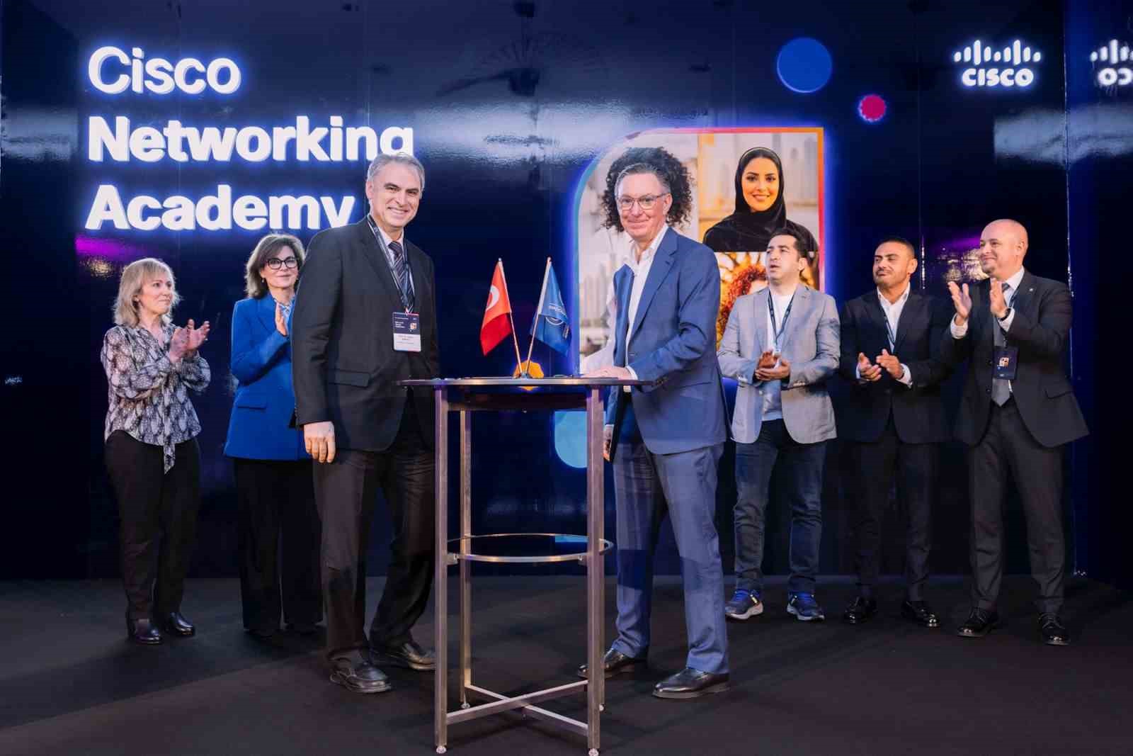 Anadolu Üniversitesi’nden “Gelenekten Geleceğe Siber Güvenlik Köprüsü”